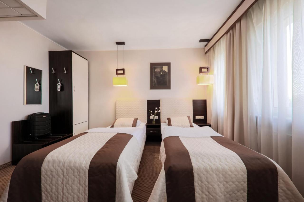 Hotel Borowiecki Лодзь Екстер'єр фото