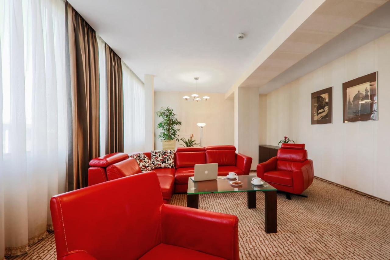Hotel Borowiecki Лодзь Екстер'єр фото