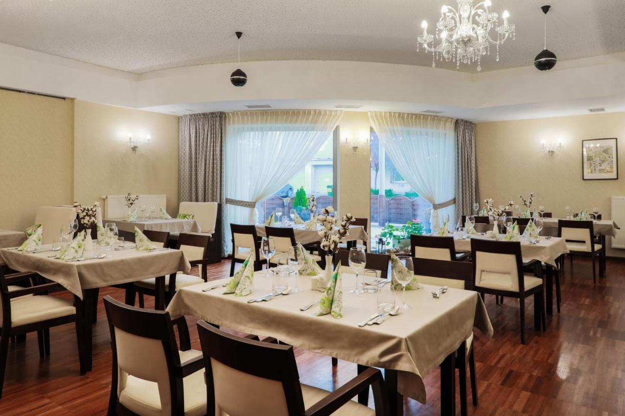 Hotel Borowiecki Лодзь Екстер'єр фото