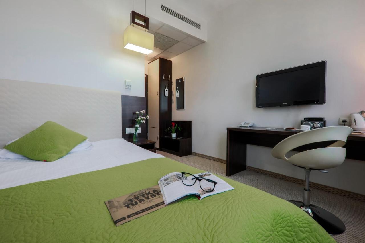 Hotel Borowiecki Лодзь Екстер'єр фото