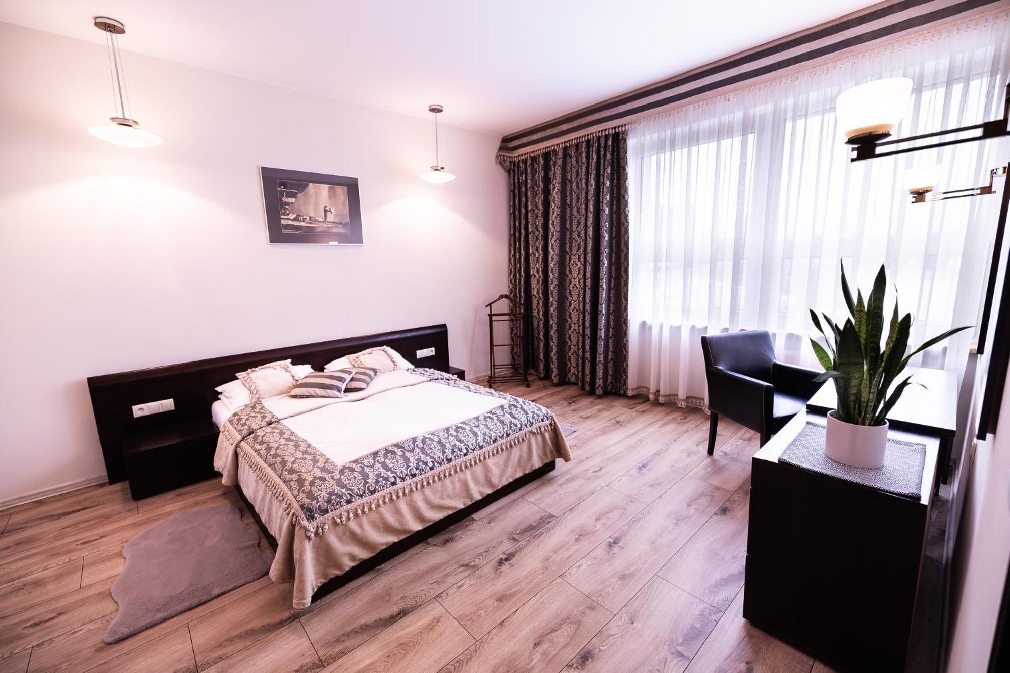 Hotel Borowiecki Лодзь Екстер'єр фото