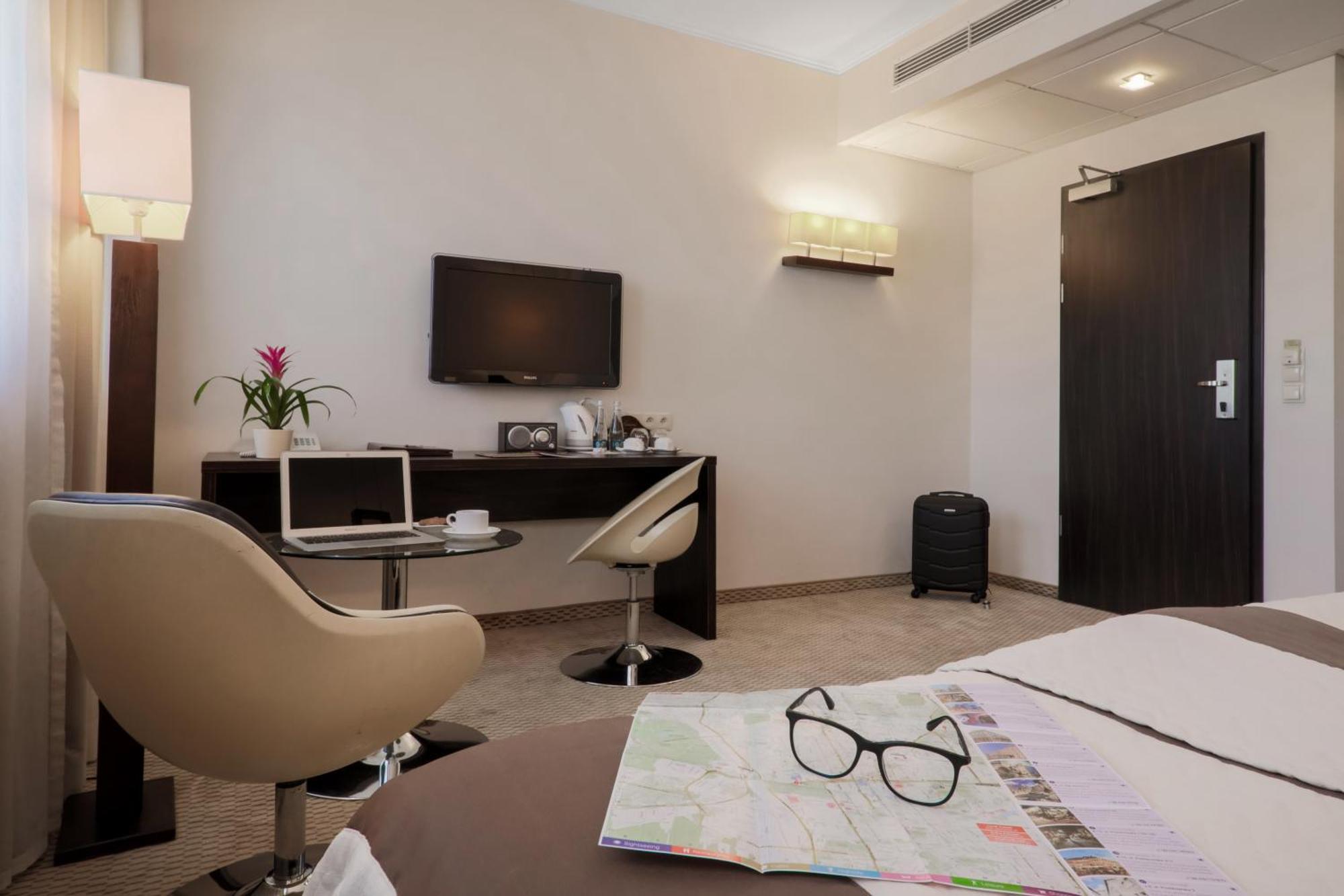 Hotel Borowiecki Лодзь Екстер'єр фото