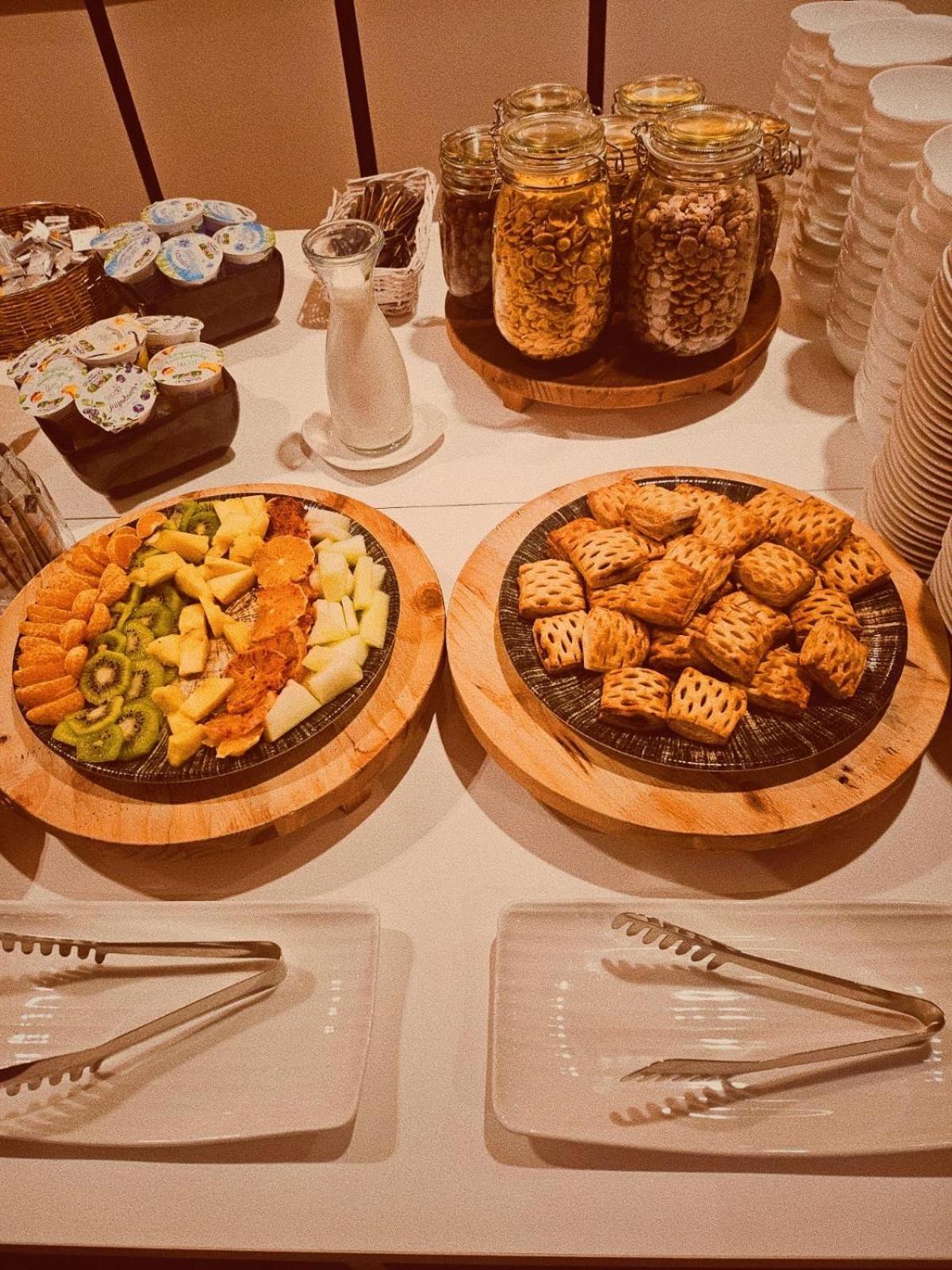 Hotel Borowiecki Лодзь Екстер'єр фото