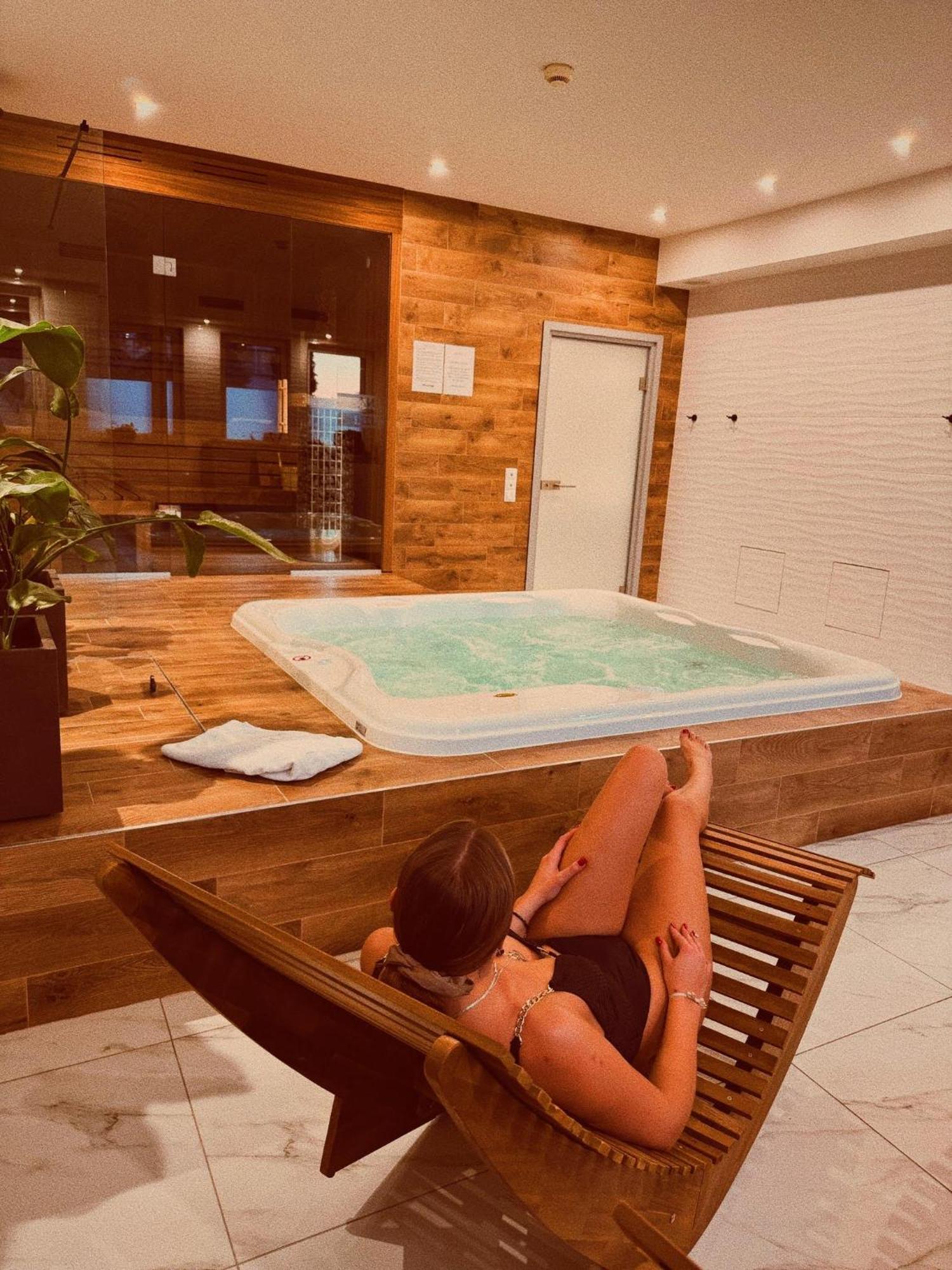 Hotel Borowiecki Лодзь Екстер'єр фото