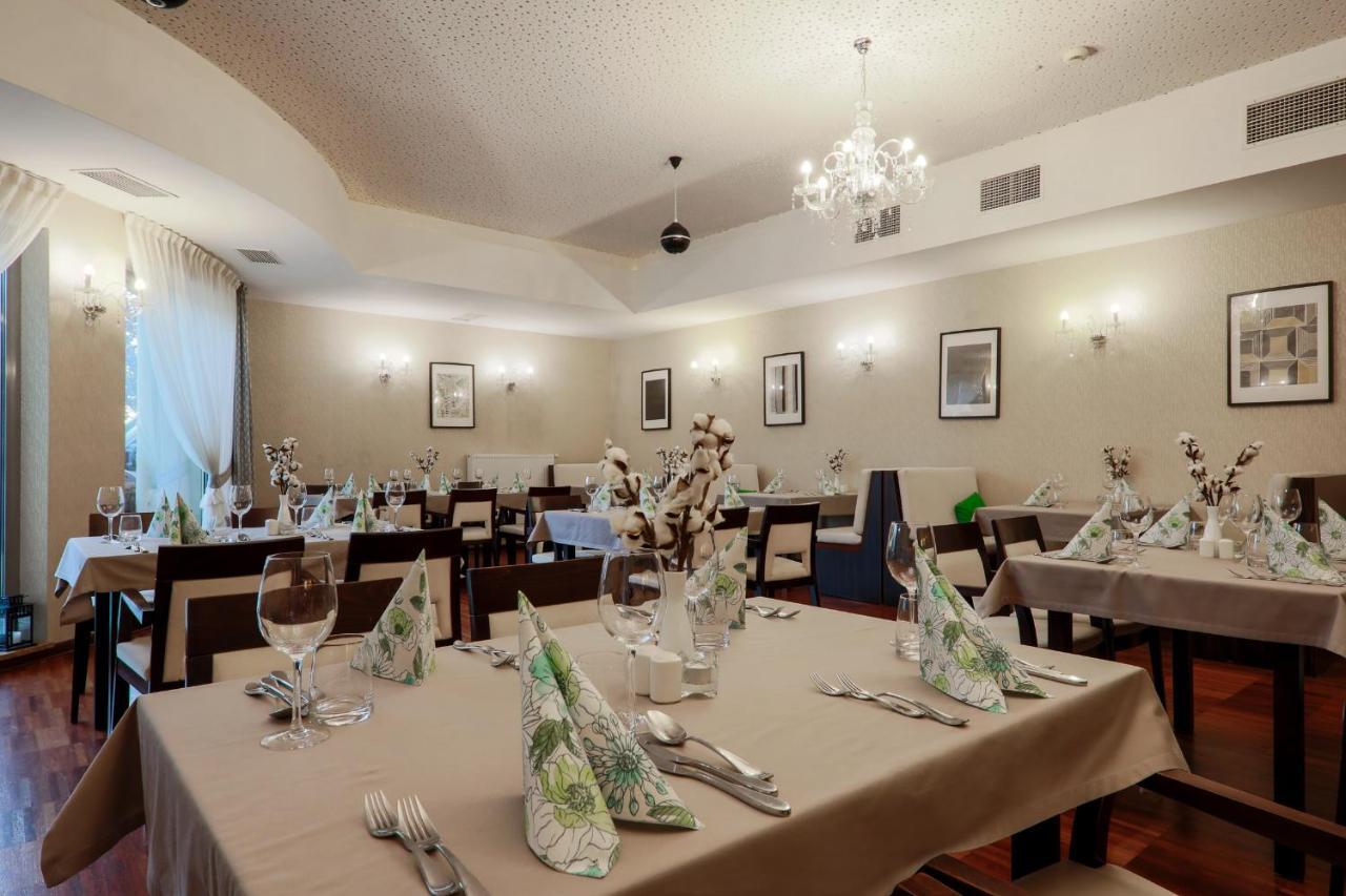 Hotel Borowiecki Лодзь Екстер'єр фото