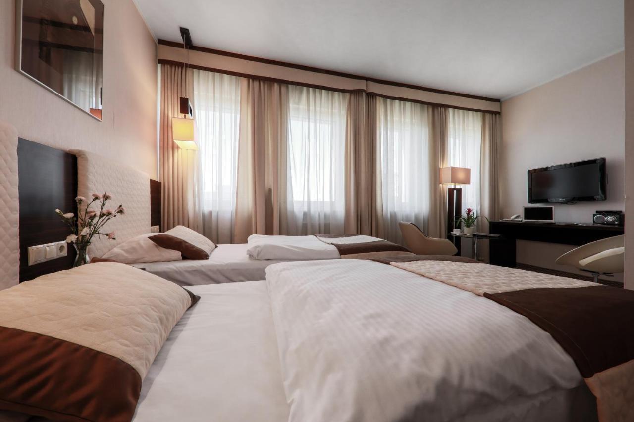 Hotel Borowiecki Лодзь Екстер'єр фото